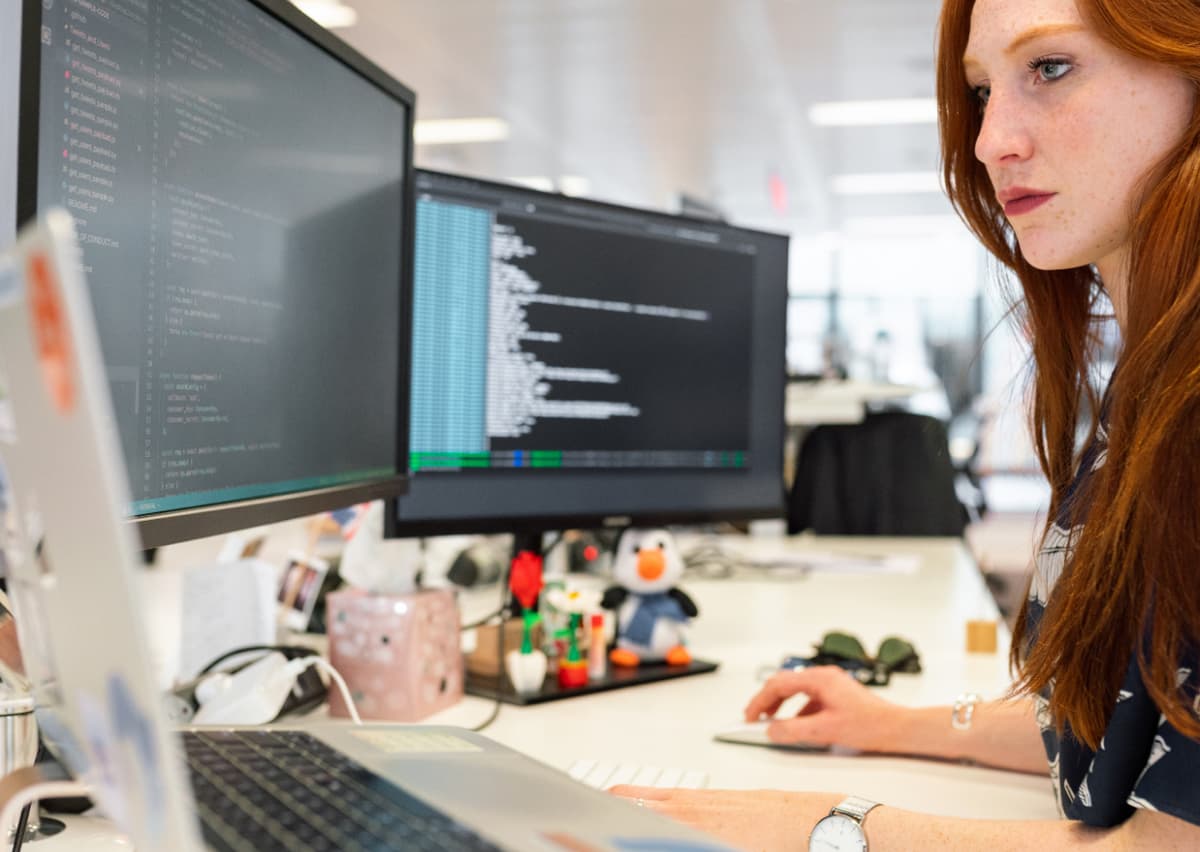 Coding Changes with Context